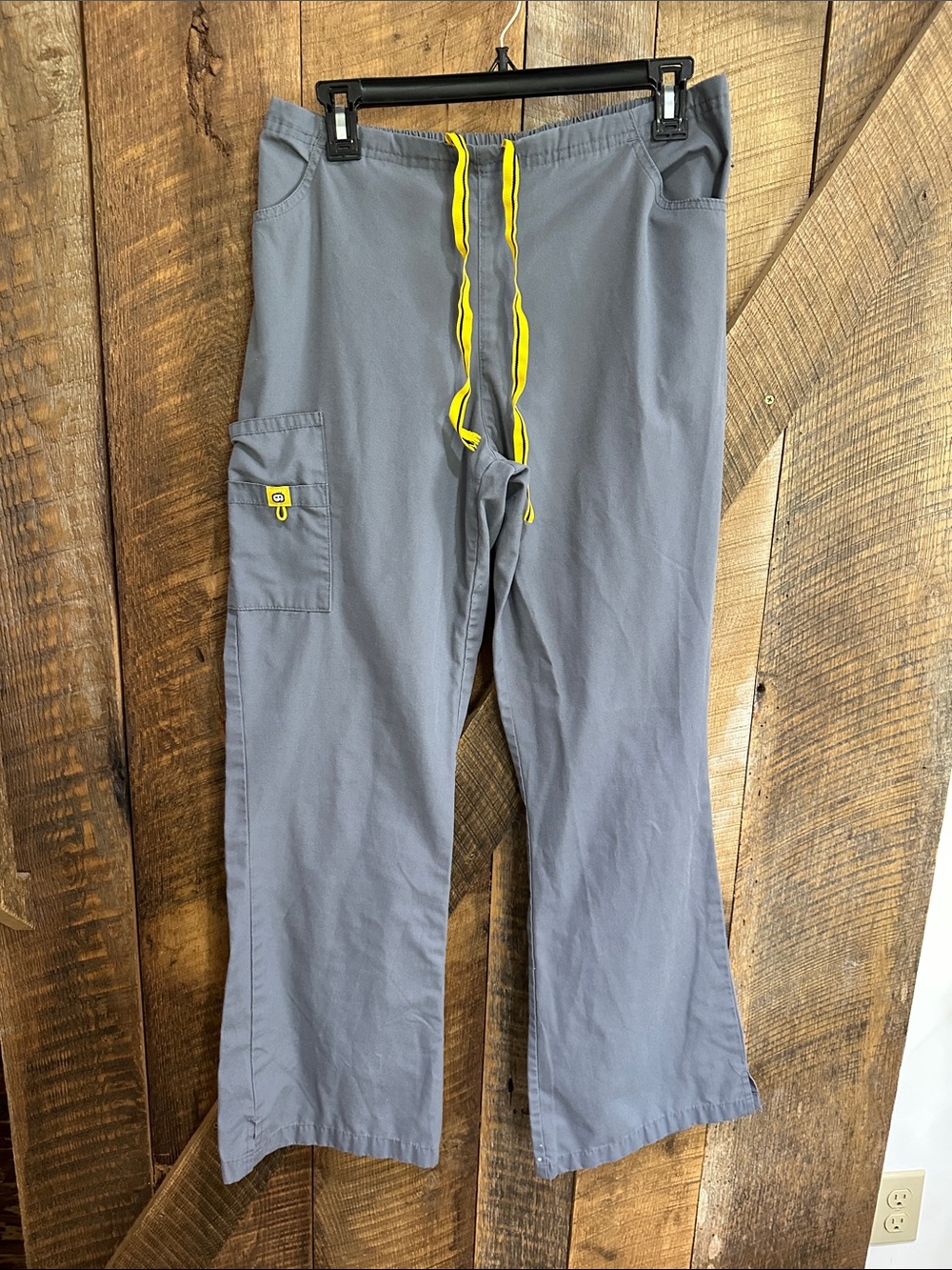 Wonderwink women’s flare leg cargo drawstring scrub pants Size M Tall G35